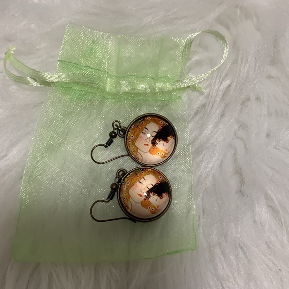 Gustav Klimt Mother and Child earrings - Picture 3 of 3